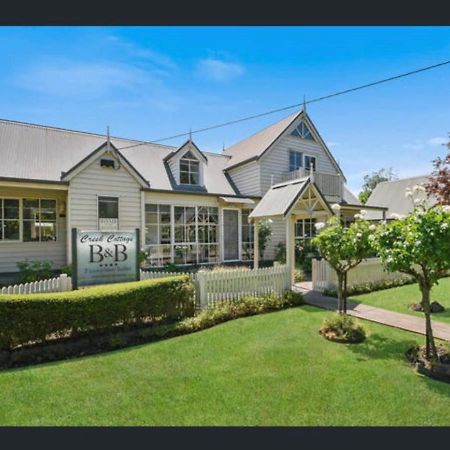 Creek Cottage Bed And Breakfast Traralgon Exteriör bild