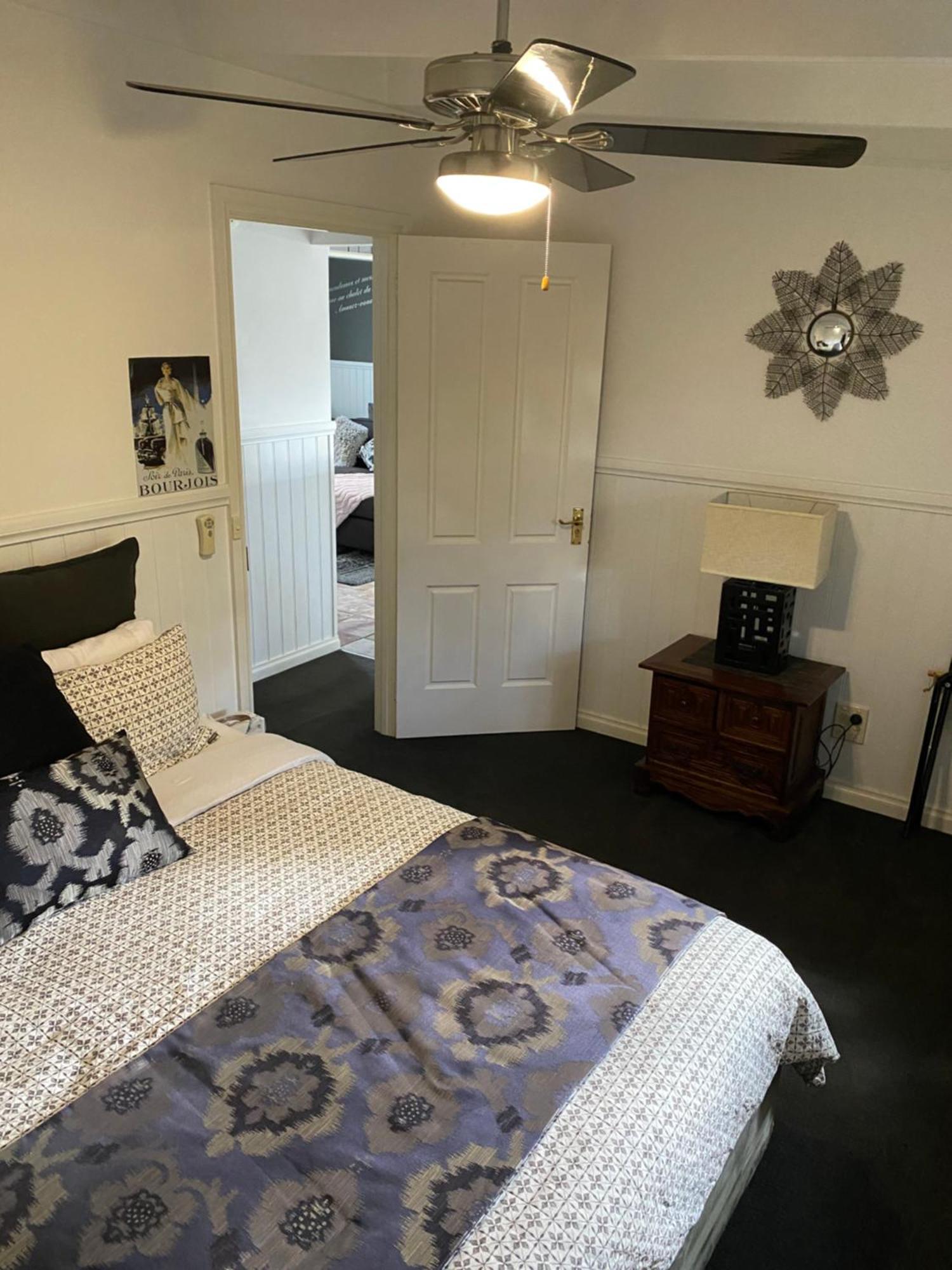 Creek Cottage Bed And Breakfast Traralgon Exteriör bild